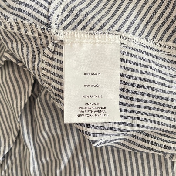 NWOT Jones New York Signature Striped Button‎ Down Tie Waist Short Sleeve Blouse - Picture 7 of 9